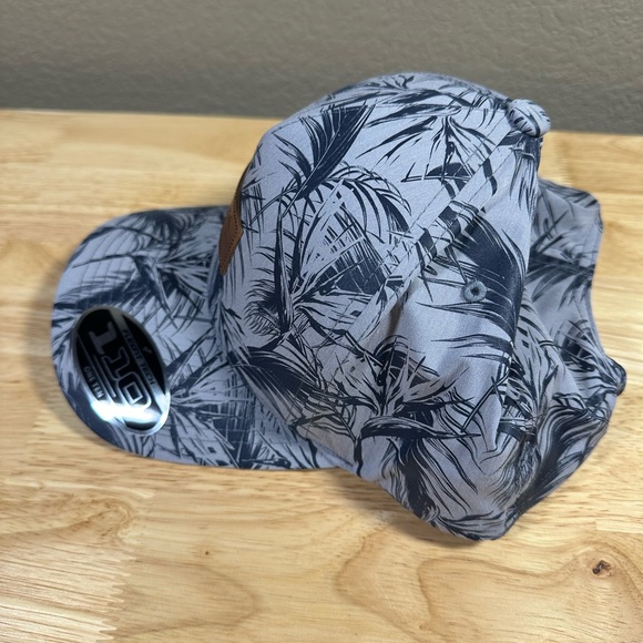 TravisMathew Golf Hat Mens Adjustable Snapback Spicy Marg Heather Grey New - Picture 3 of 6